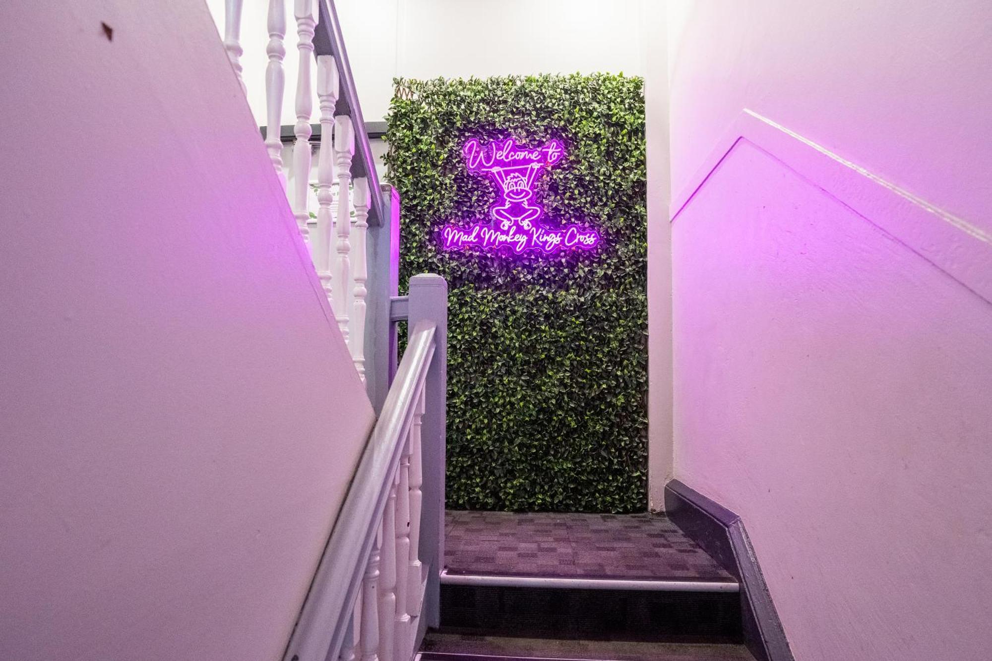 Mad Monkey Kings Cross (Adults Only) Hostel Sydney Bagian luar foto